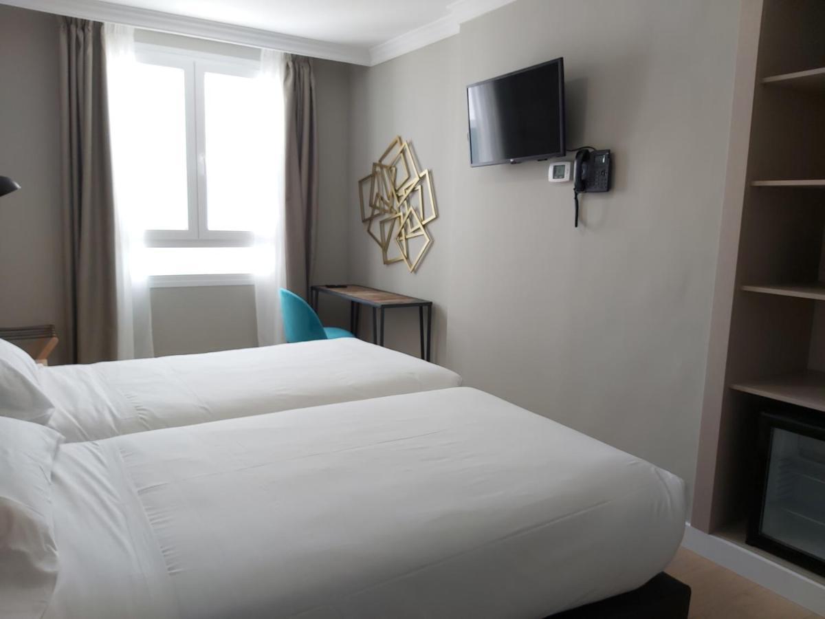 Micampus Burgos Centro Student Residence ภายนอก รูปภาพ